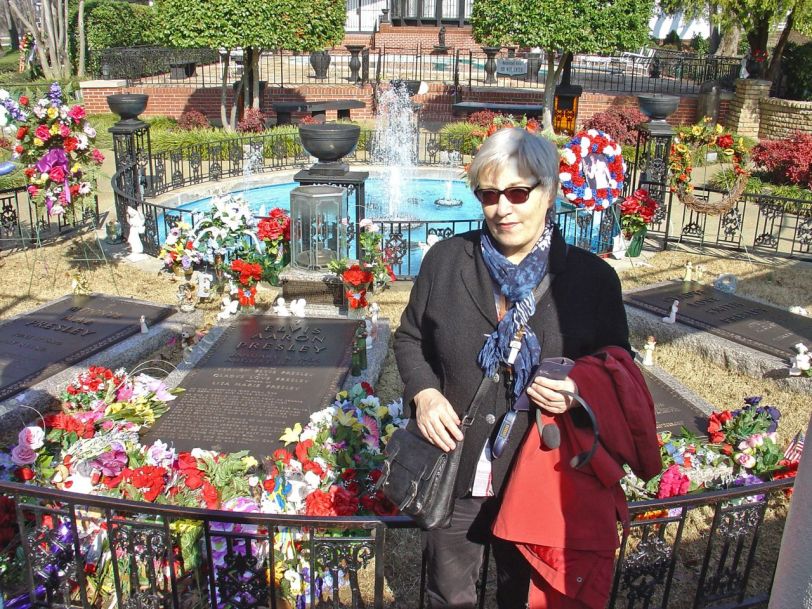 Ved Elvis grav på Graceland       Foto: R.T. Enoksen
