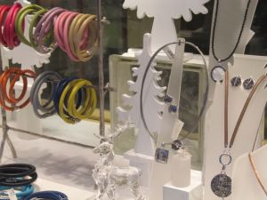 Vindu hos gullsmed. Foto: J.K. Bless