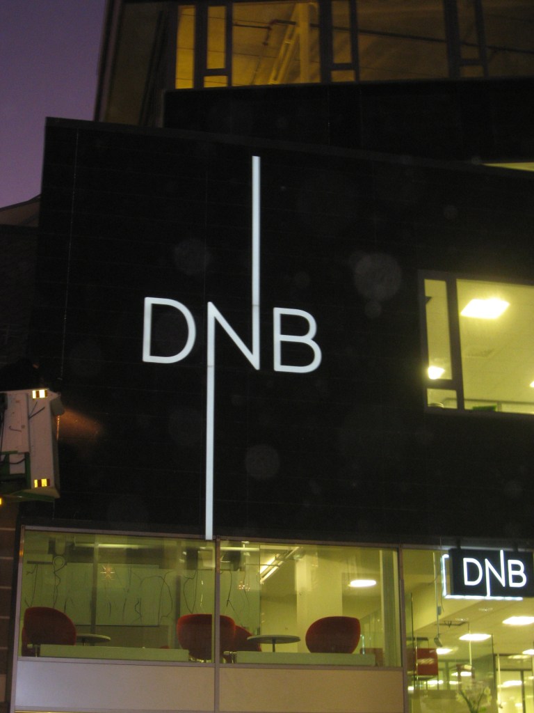 Enda en bank. DNB sitt splitter nye bygg ligger og pranger i Grønnegata.