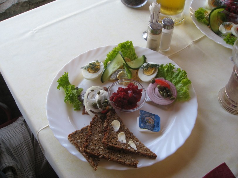 Den danske restauranten Eden serverte nydelig sild, som vi selvsagt prøvde flere ganger.