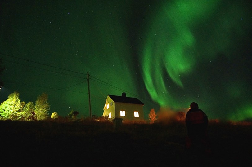 Nordlys over sommerhuset